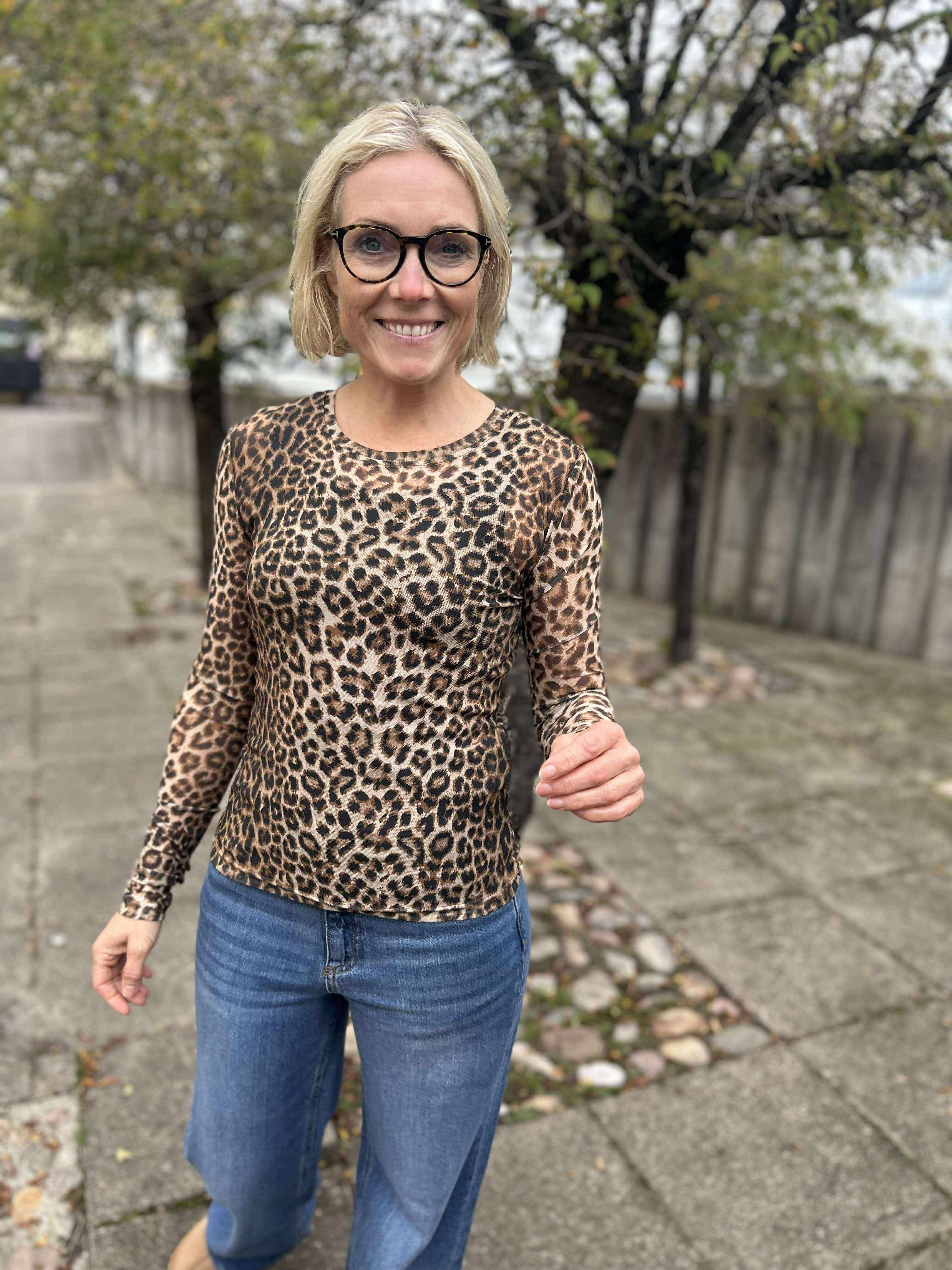 VMLOVA Top - Silver Mink